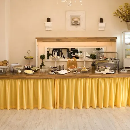 Garni Zum Grünen Baum Hotel 3*