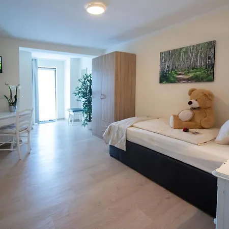 Hotel Garni Zum Gruenen Baum