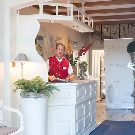 Garni Zum Gruenen Baum Hotel