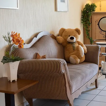 Garni Zum Grünen Baum Hotel 3*
