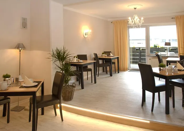 Hotel Garni Zum Gruenen Baum 3*