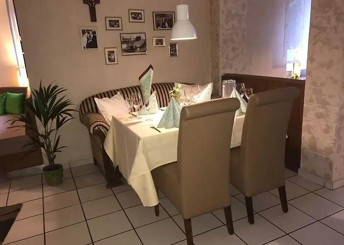 Hotel Garni Zum Gruenen Baum 3*