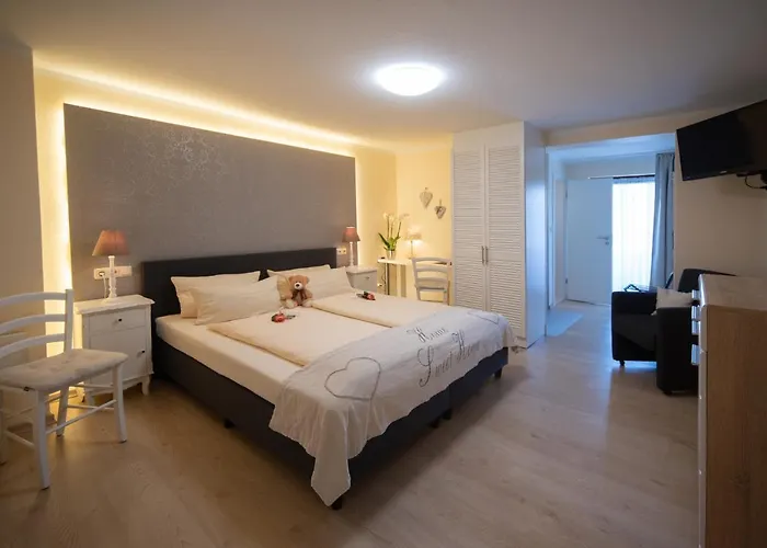 Garni Zum Gruenen Baum Hotel 3*