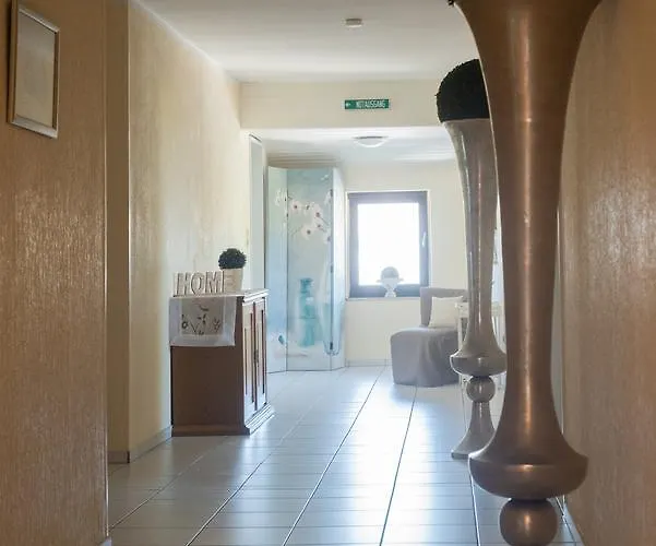 Garni Zum Gruenen Baum Hotel